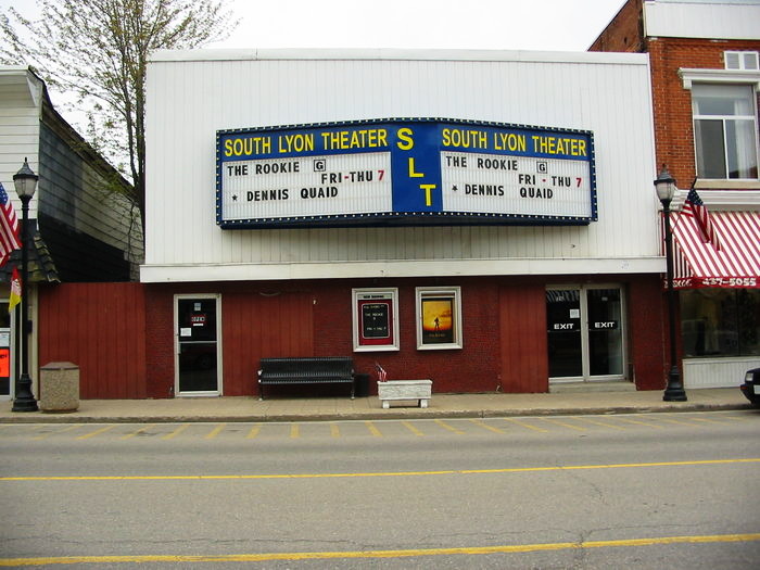 South Lyon Theatre - May 2002 Photo
